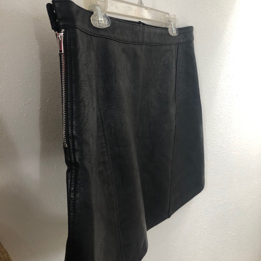 Brand new black mini skirt